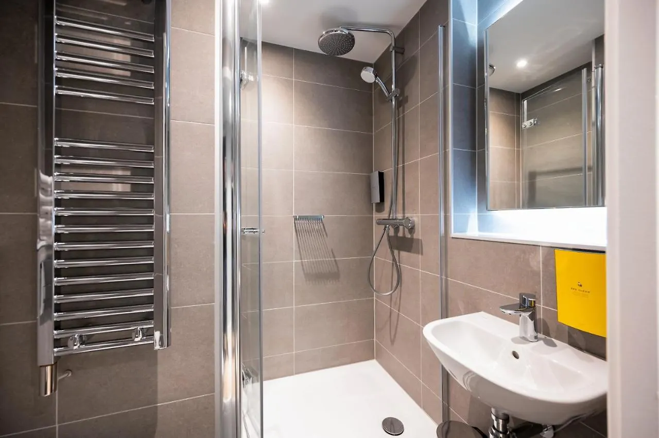 Staycity Aparthotels Dublin City Centre 4*,