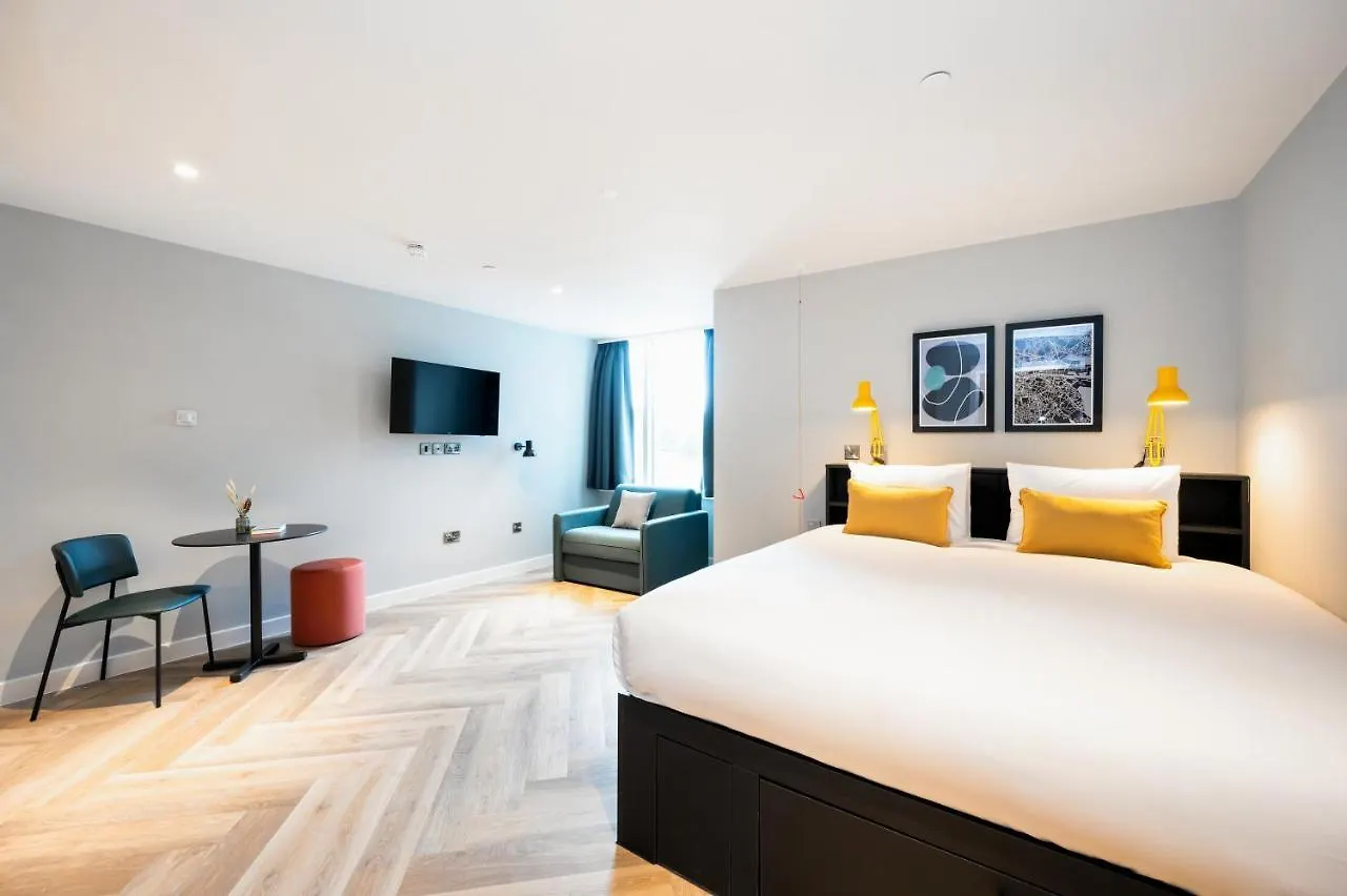 Staycity Aparthotels Dublin City Centre 4*,