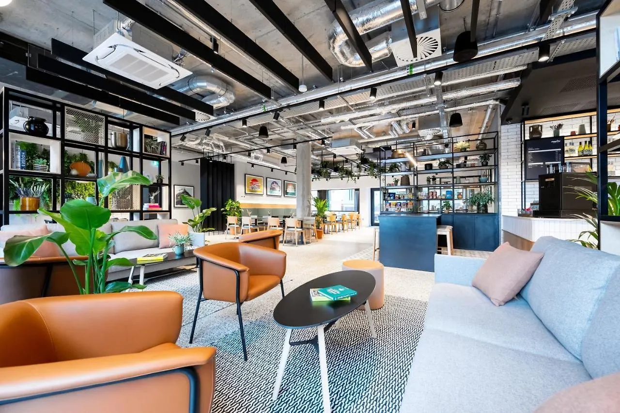 Staycity Aparthotels Dublin City Centre 4*,